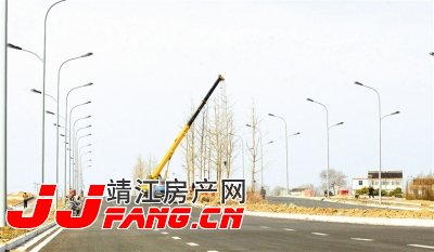 城东大道绿化构筑“花开四季”景观(图1)